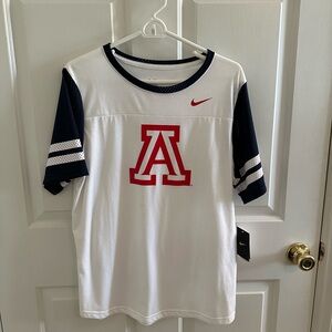 Arizona Wildcats women’s shirt, XL